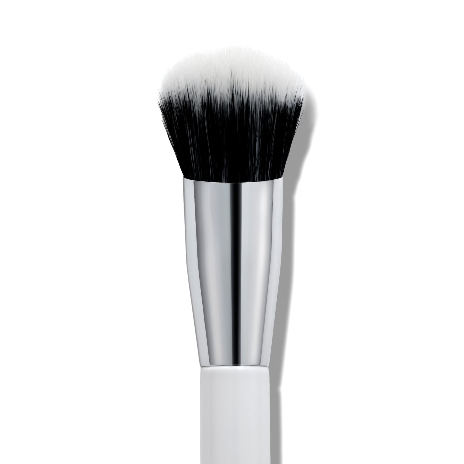 Angled Blending Face Brush - Soft Application Artistry Detail
