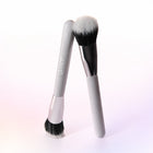Angled Blending Face Brush - Soft Application Artistry Detail