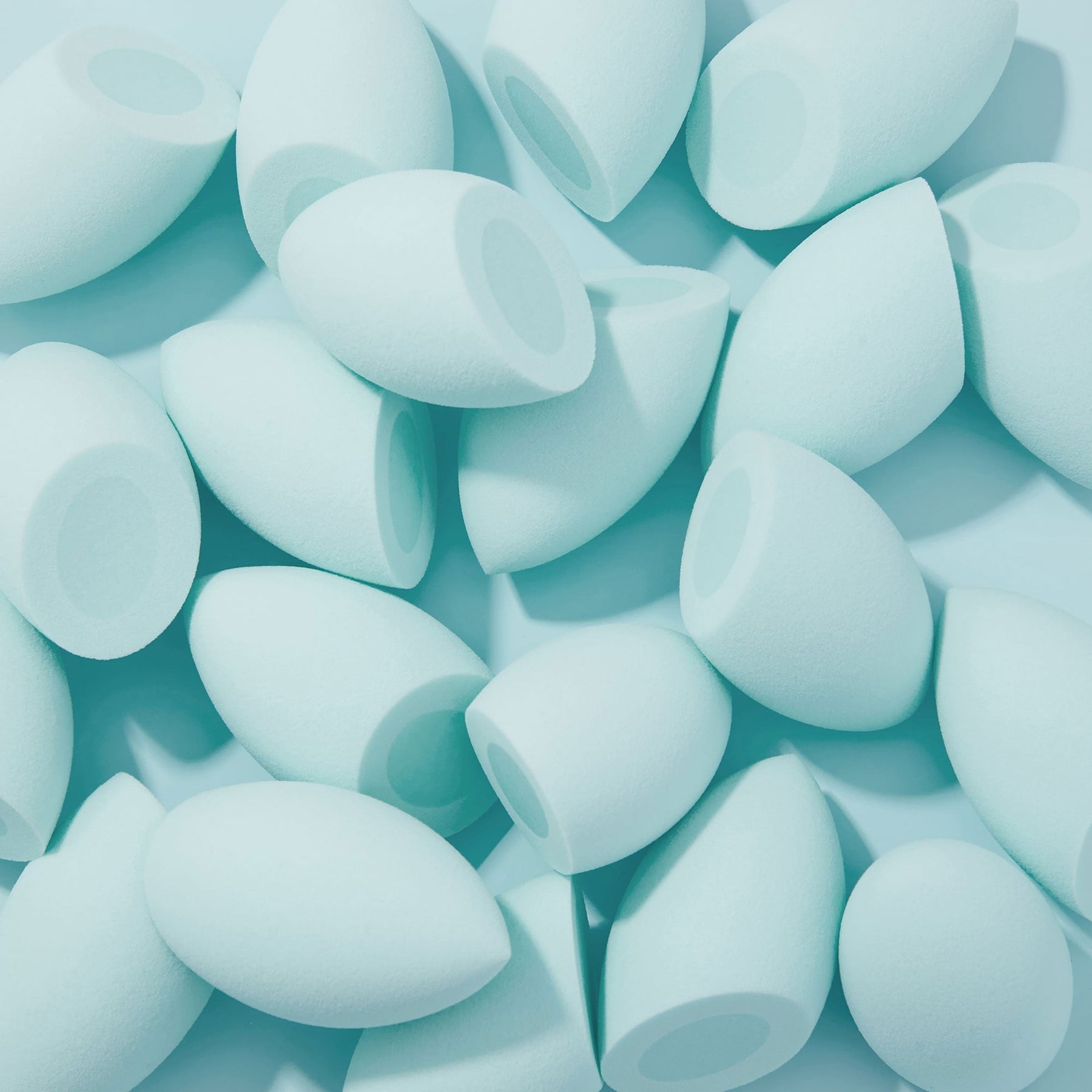 Silicone Blending Sponge - Comfortable Control Artistry Finish