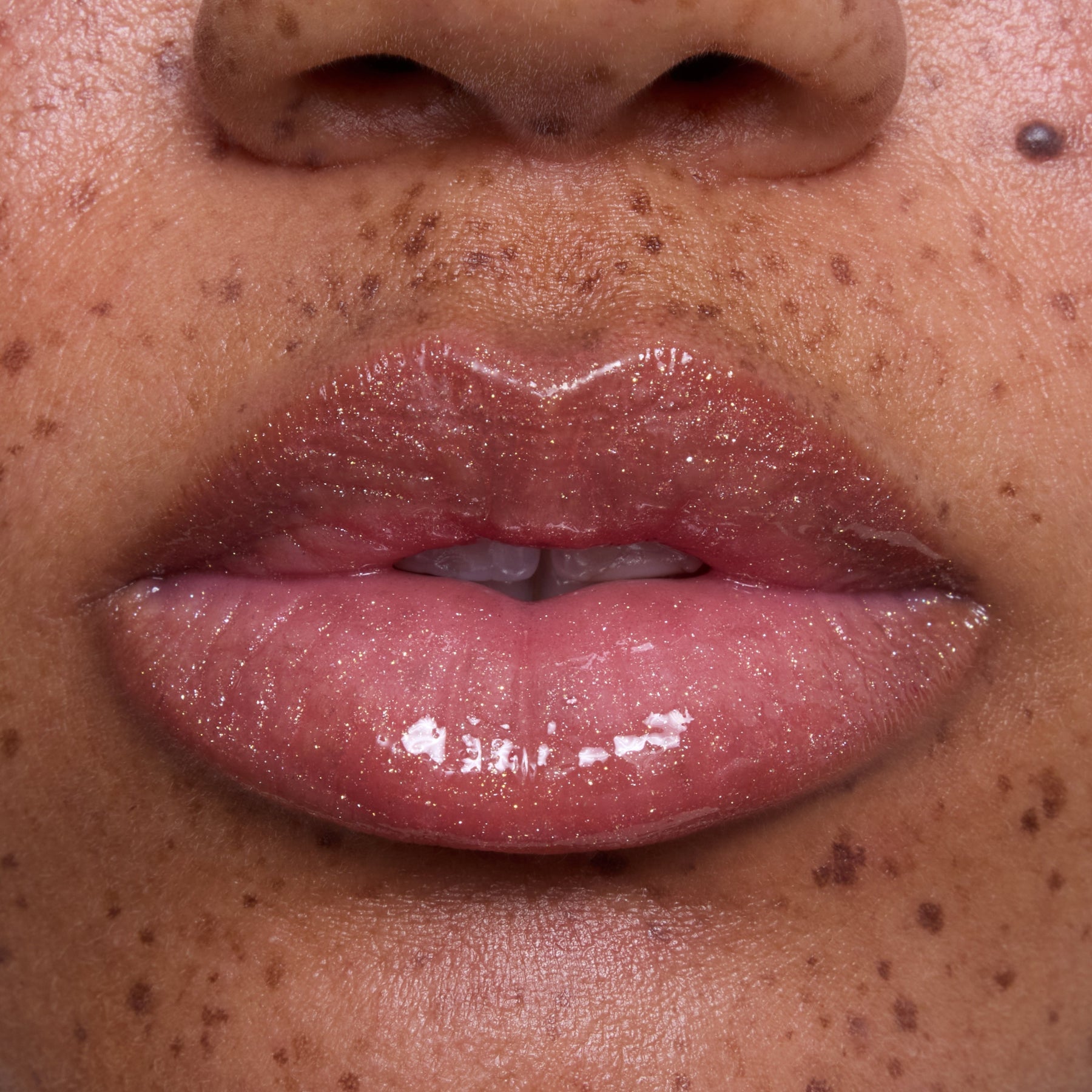 Mademoiselle Belle - Shimmering Contemporary Lip Story