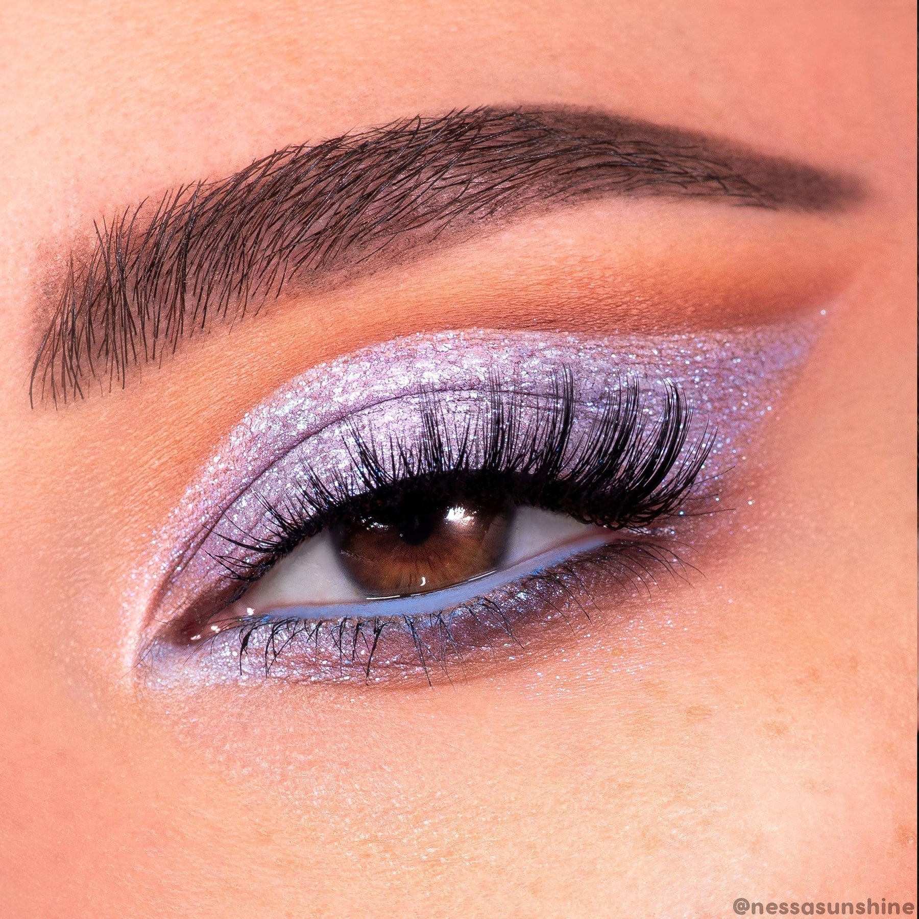 Moon Daisy - Glossy Special Eye Accent