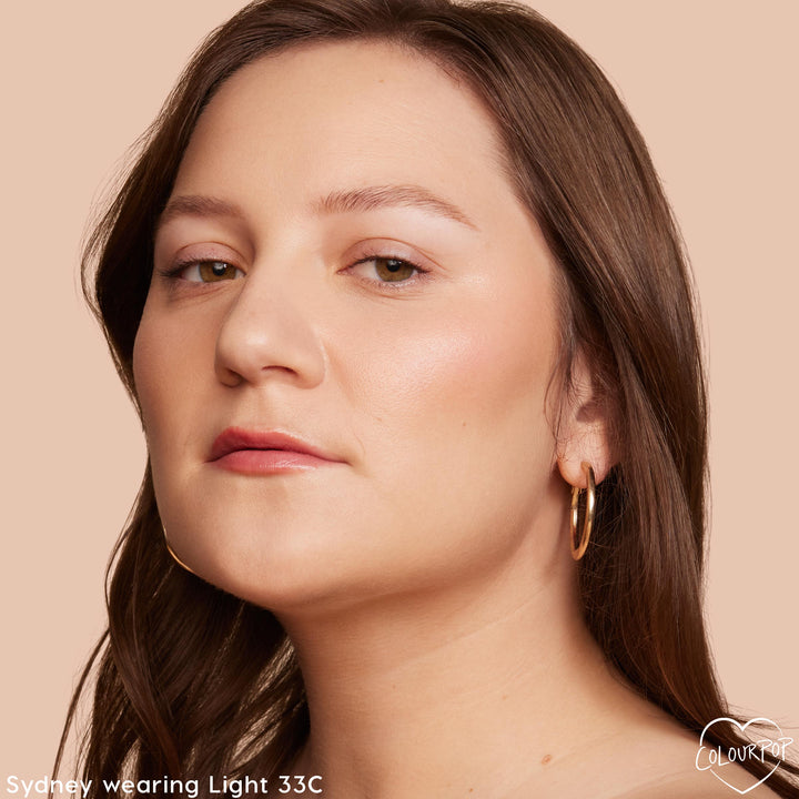 Light 33 C - Elegant Coordinated Complexion Polish