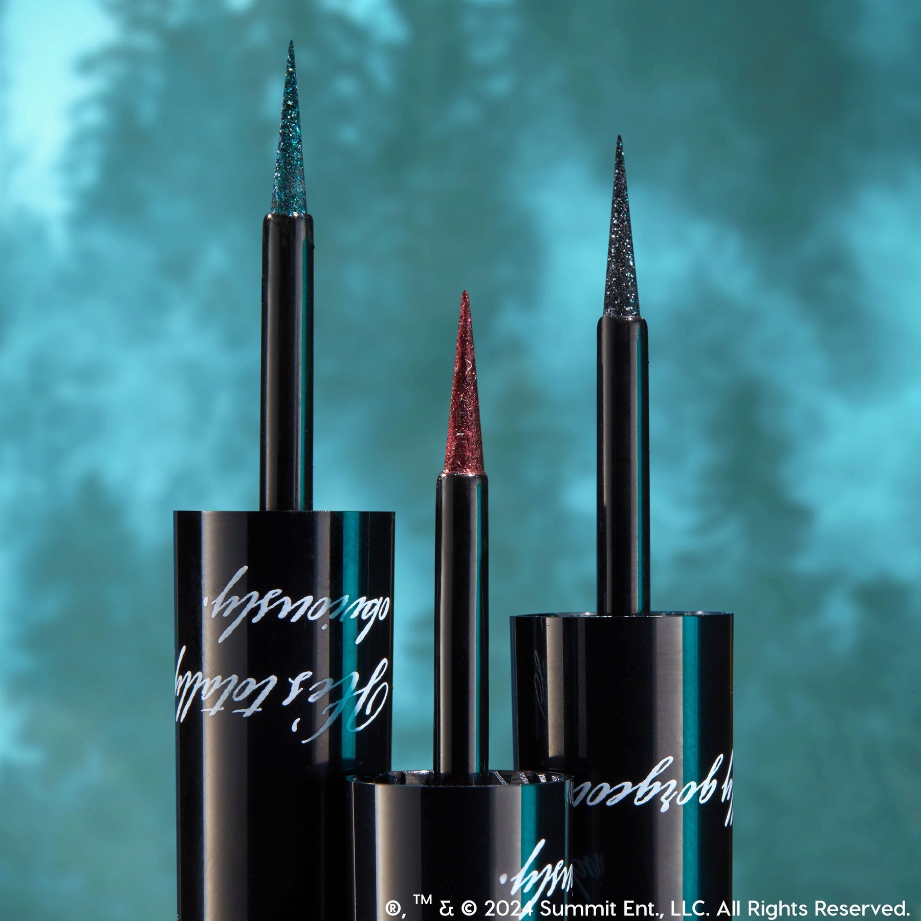 Forever - Glowing Romantic Liner Detail