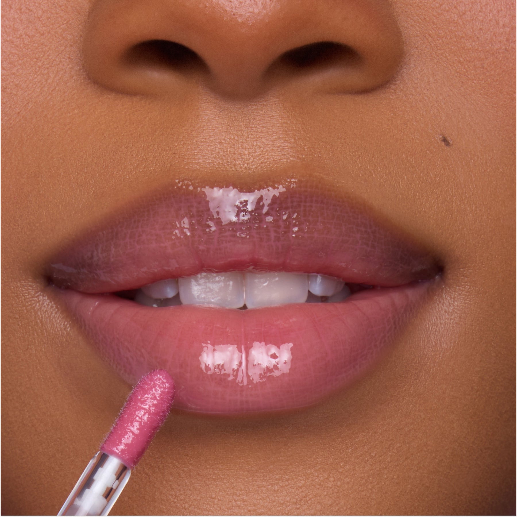 Your New Obsession - Luminous Daily Lip Gloss