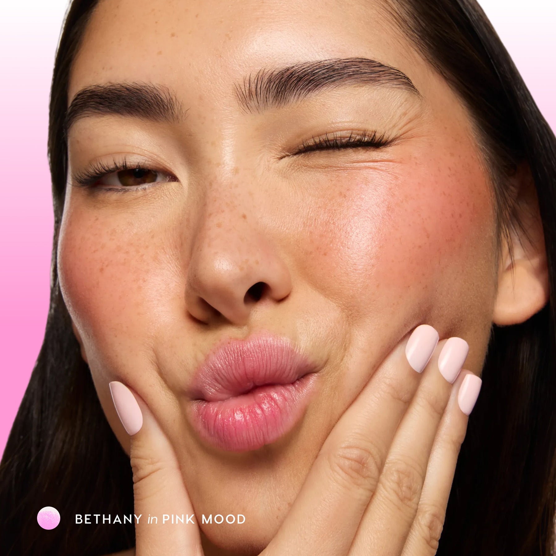 Clearly Cute - Shimmering Complete Lip Veil